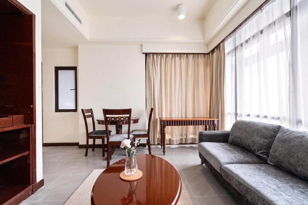 Luxhouz Suites At Times Square Kuala Lumpur Exterior foto