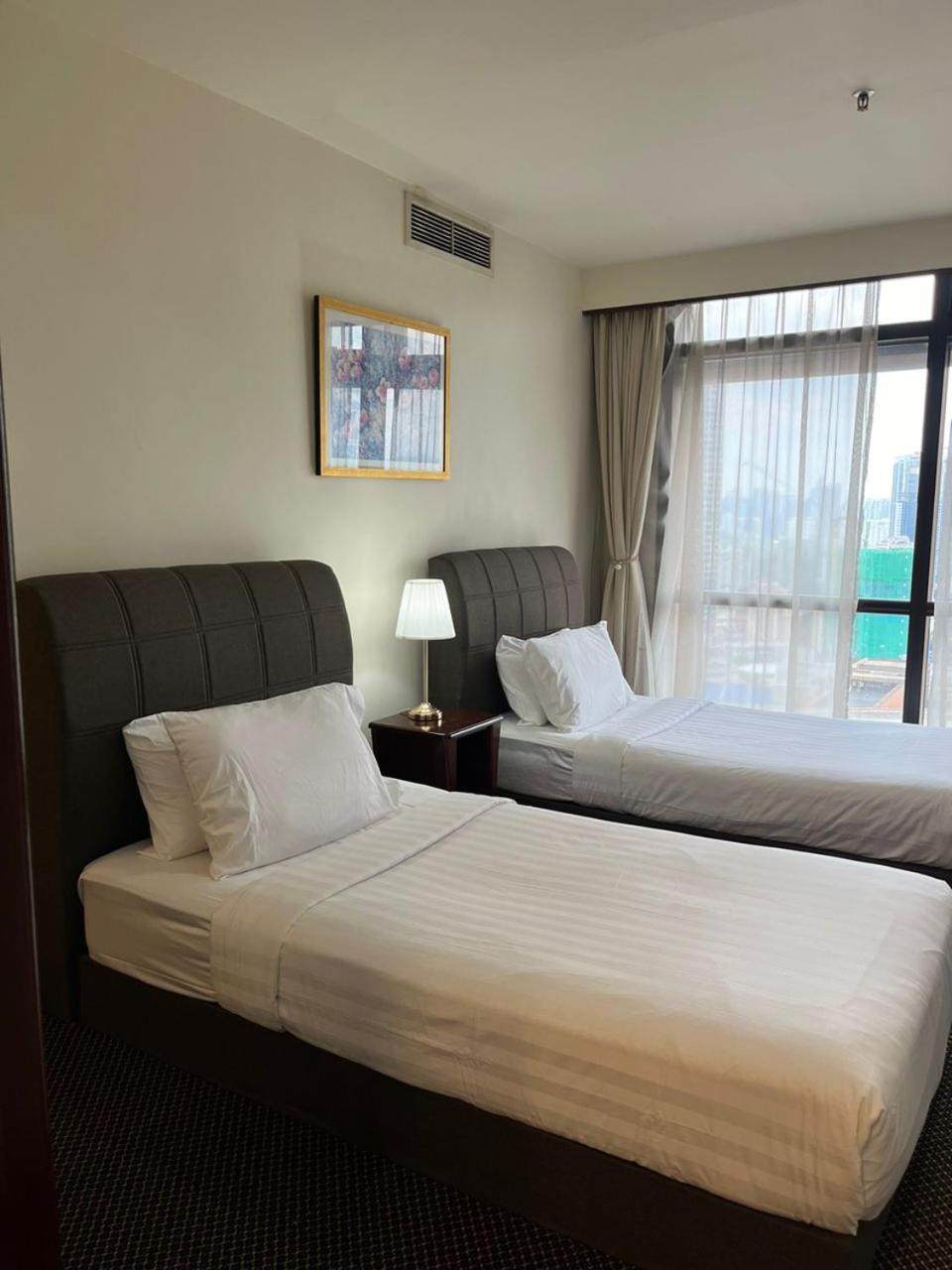 Luxhouz Suites At Times Square Kuala Lumpur Exterior foto