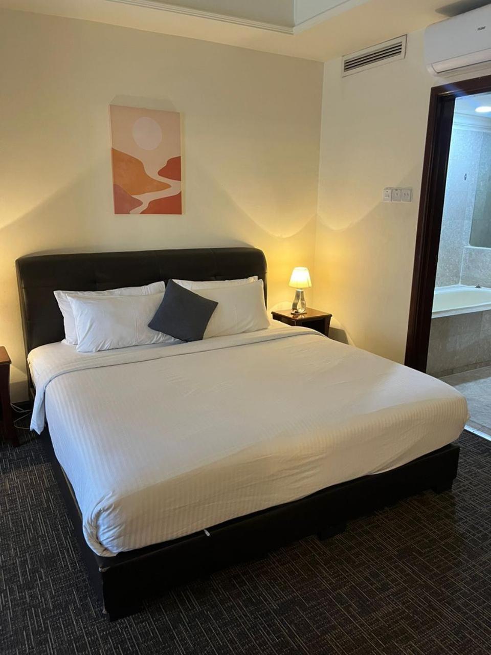 Luxhouz Suites At Times Square Kuala Lumpur Exterior foto