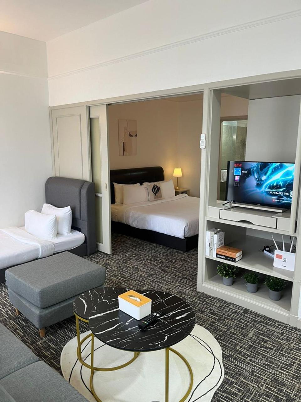 Luxhouz Suites At Times Square Kuala Lumpur Exterior foto