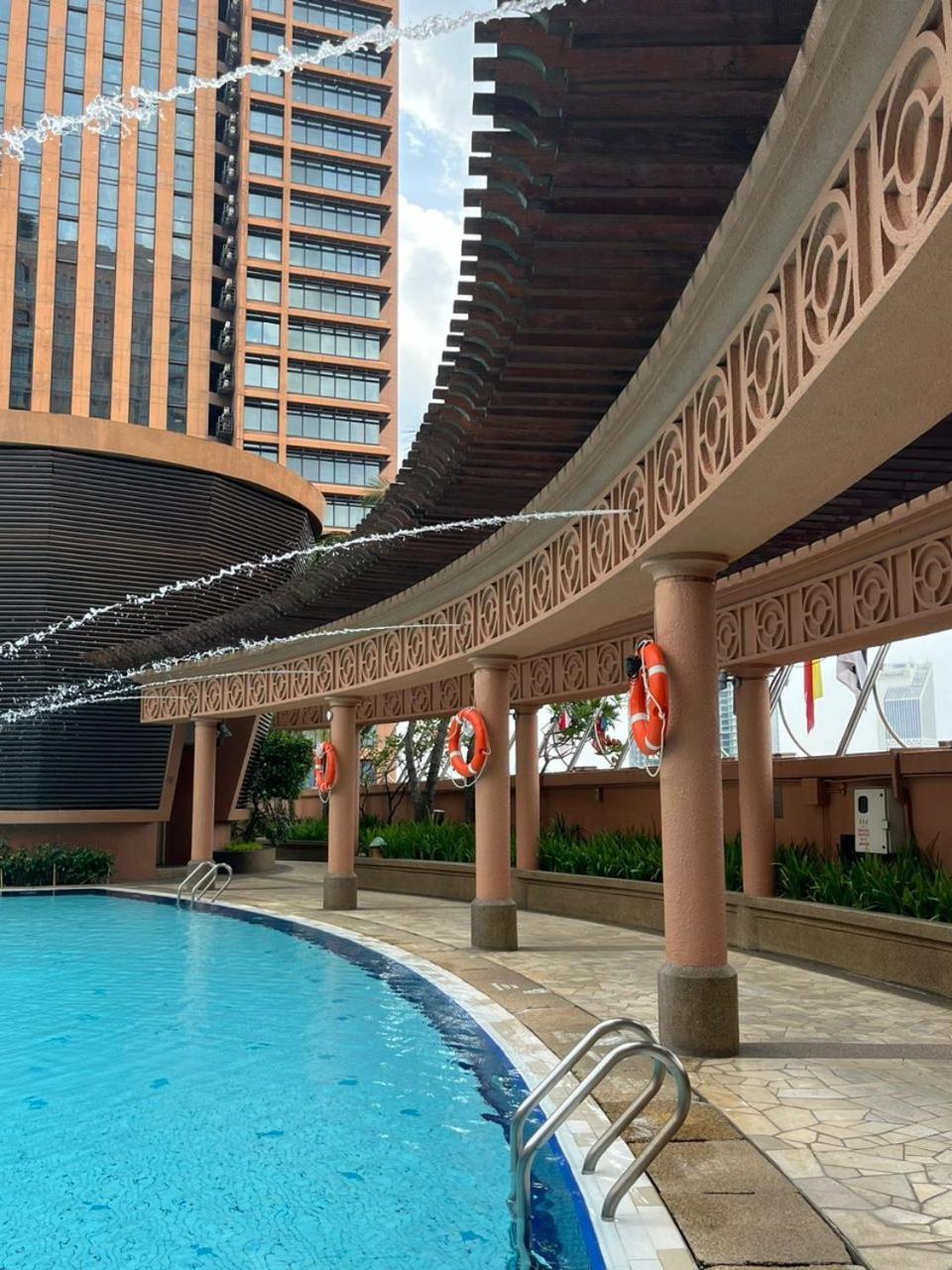 Luxhouz Suites At Times Square Kuala Lumpur Exterior foto